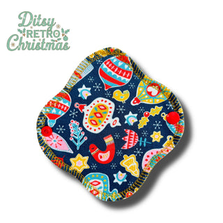 LINER SMALL DITSY RETRO CHRISTMAS (ORGANIC COTTON)