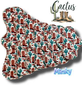PAD CACTUS BOOTS (MINKY)