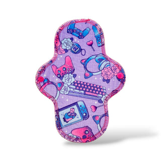 CLOTH LINER LARGE "Gamer Girl" (Velvet Minky)