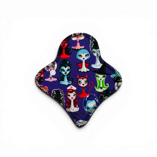 THONG LINER WICKED WITCHES (STAY DRY)